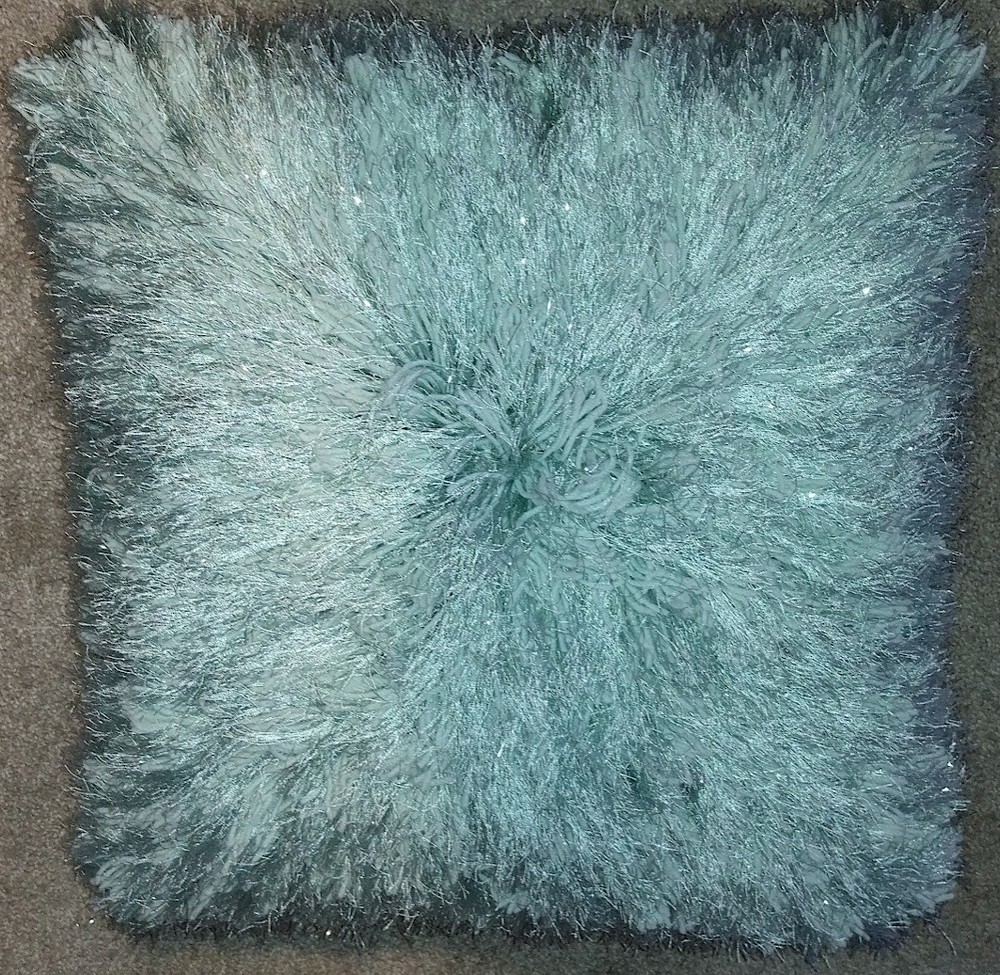 SAFAVIEH Decorative Pillow Throw plush Metallic Silver Light Blue Mint fluffy