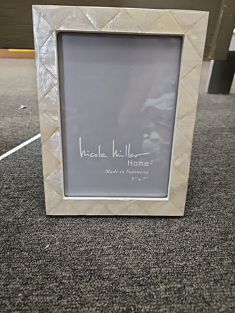 2 Pack Nicole Miller Home Picture Photo Frames Mother Of Pearl Rectangular 5 X 7