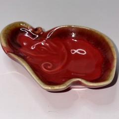 Ceramic Elephant Trinket Tray Dish Ashtray Red Glaze Ombré Edges 4.25”x3”x1”