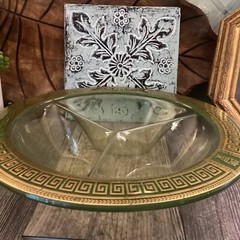 STUNNING ART DECO GREEN GLASS DIVIDED NIBBLES SERVING BOWL DISH Gold Key MCM