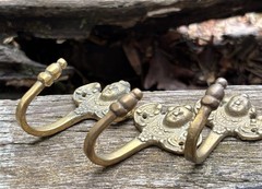 Small Vintage Brass Cherub Angel Wall Hooks Ornate Hollywood Regency Decor X3