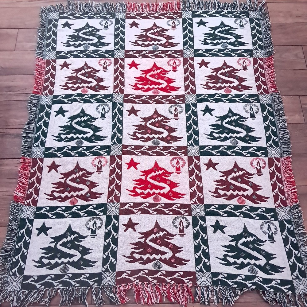 Christmas tree throw blanket tapestry fringed green red white 100% cotton fringe