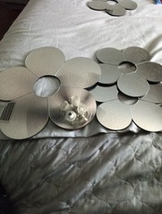 Lot 4 Flower Shape Wall Mirrors Decorative Accent Mirrors 12in & 9in Modern Dec