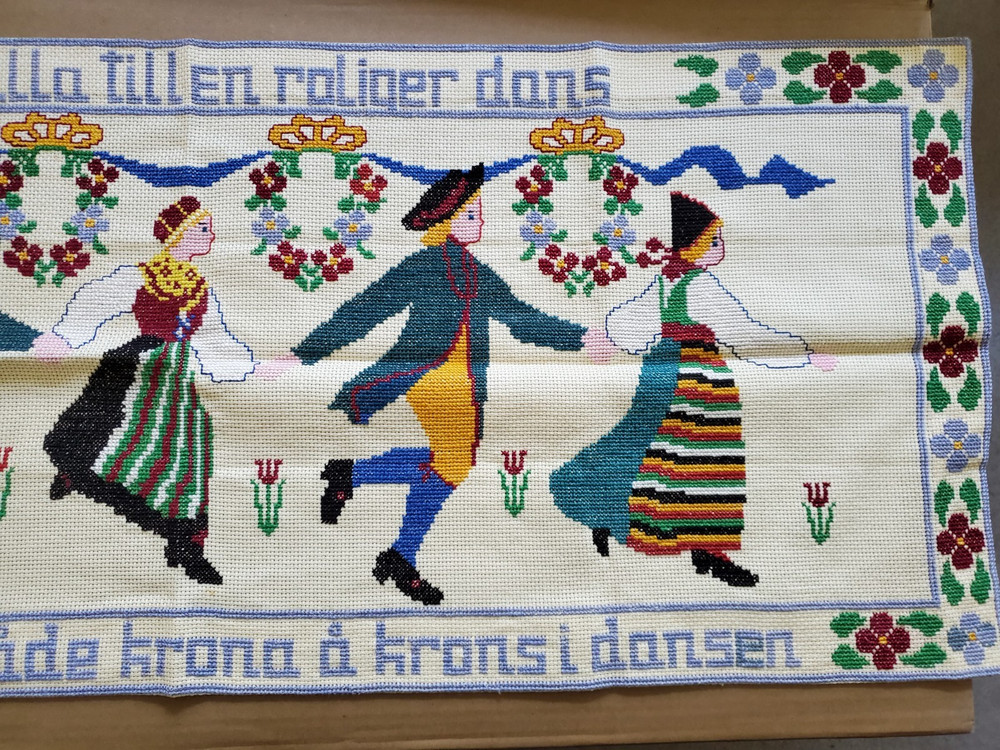 Swedish dancers in Dalarna costumes 40″ x 17′ wall hanging cross stitch tapestry