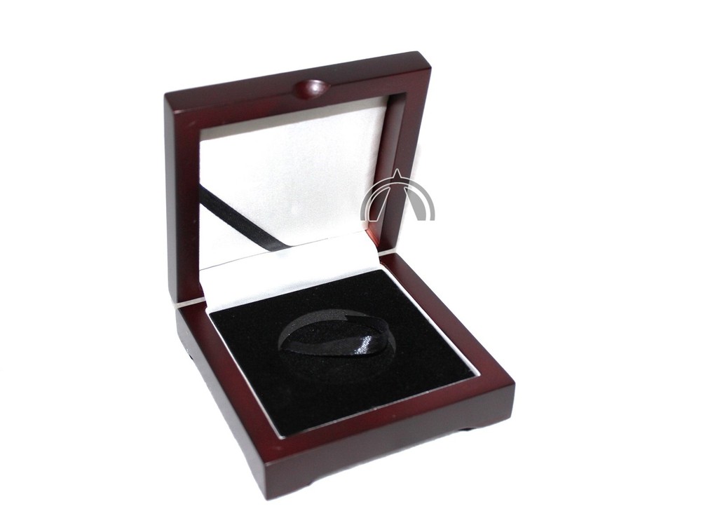 Solid Wood Box for 1oz Silver Maple Leaf in Direct Fit Air Tight Coin Capsule