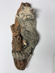 Vintage Adorable Raccoon On A Tree Branch Wall Hanging Plaque Decor Piece 11″