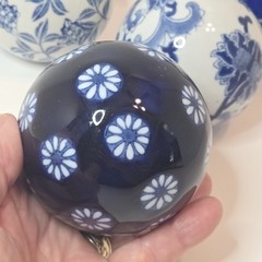 Asian Inspired Decorative Ceramic Spheres/Balls Blue & White Florals Set of 4 3″
