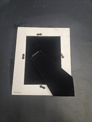 Leaves 3D Photo Picture Frame 6.75” x 4.75” Resin