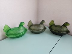 5″ Plastic Nesting Hen on Nest Covered Candy Dish -Choose Your Color- Acrylic