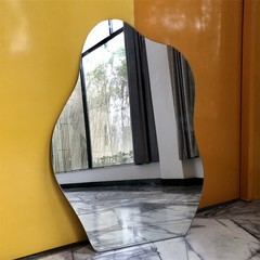 Irregular Shaped Acrylic Mirror Suitable for Various Home Environments