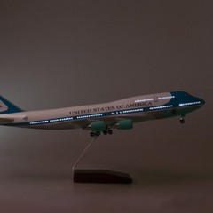 18.5 inch Air Force 1 Boeing 747 Airplane Model W/ LED Light Wheel Home Ornament