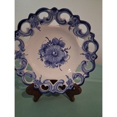 Vintage Portugal Hand Painted Blue White Floral Reticulated Pierced 9 Inch Plate