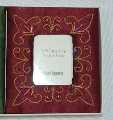 New in Box Old Stock Pier 1 Set of 3 Spice Mini Frames