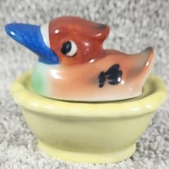 Vintage Duck in Wash Tub Trinket Box Yellow Japan Ceramic Miniature