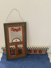 Vintage Country Apple Wall hanging & Matching Wall Shelf Set