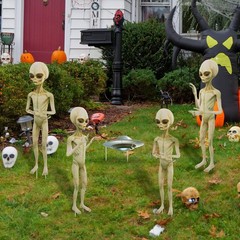 Gerrii 5 Pieces Halloween Yard Sign Full Body Large Alien Outdoor light brown