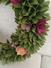 18 in Summer Wreath with Magenta Gray Curled Wood Cut Flowers Green Leaves