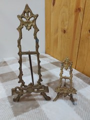 2 Vintage Ornate Brass Table Top Easels For Displaying Plates, Frames, Art, Book