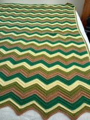 Handmade Afghan Zigzag Chevron Multicolor ~ 74″X56″ EUC Green Yellow Beautiful