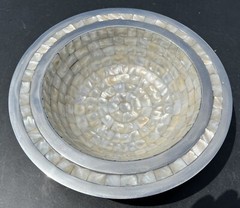 Abalone Shell in Stainless Steel 10 1/2″ Serving Bowl Fruit Nuts Vtg Pier 1