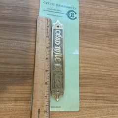 Celtic Brassware Dublin 1985 Wall/ Door Plaque One Hundred Thousand Welcome New