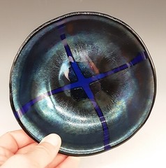 SET 2 Signed LYNN LATIMER Studio Art Glass Blue Iridescent 6.25″ Bowls 1996 1997