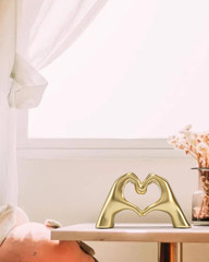 Medium Heart Hands Statues Hand Love Sculpture Cute Decorative Home Decor Orname