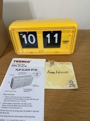 TWEMCO QT-30 Yellow Flip Clock Retro Vintage Desk Wall Decor Korea Exclusive