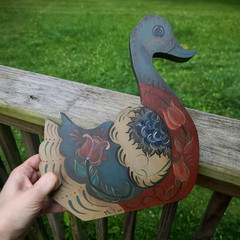 Vintage Cottagecore Farmhouse Hand-Painted Wooden Goose Wall Hanger Sign