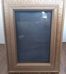 Leaf Pattern Square Picture Frame With Stand 5 X7