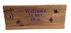 Welcome Bee wood sign
