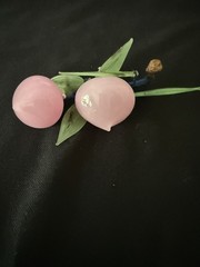 Art Glass Fruit, Rose Pink with 5 Green Leaves, 4-1/2″L, 5ozs.