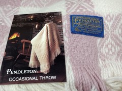 Pendleton Occasional Throw 68×52 Rose Pink White 100% Soft Virgin Wool (B)
