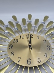 Artistic Drop-shaped Wall Clock 27IN Stylish Wall Clock Battery power Wall Clock