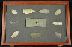 Two Timbers Medium Display Case Cherry Finish 2″x9″x15″ Knife Arrowhead Pins