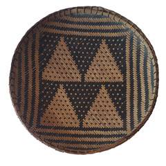 Round Woven Flat Winnowing Basket Decorative 11.5″ diameter Triangles 2-Toned
