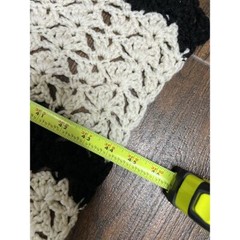 GORGEOUS BLACK & CREAMY WHITE GRANNY SQUARE CROCHET AFGHAN BLANKET THROW 44″X77″