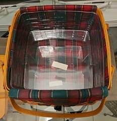 Longaberger 12 Days of Xmas Basket 14″ +3 Protectors (1 Divided)+Liner+Lid 2000
