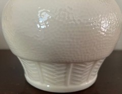 Belleek Ireland Basket Weave Vase Planter Pink Flowers Shamrock Gold Mark 1980s