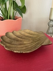 Vintage Solid Brass Scallop Shelll Catchall Tricket Dish Coastal Hollywood Regen
