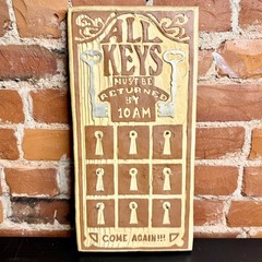 Vintage Rustic Key Hook Holder Wall Rack «All Keys Must Be Returned By 10AM»