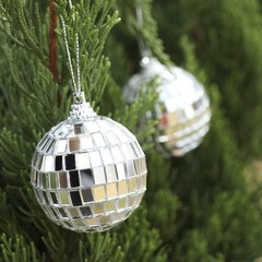 Elegant 12-Piece Disco Mirror Ball Set – 1.6″ Ornaments for All Occasions