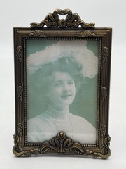 Victorian Style Antique Brass Metal Photo Frame Ornate Leaf & Ribbon Design