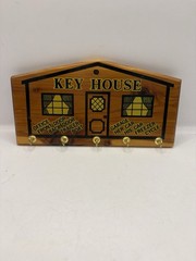 Vintage Wooden House Key Holder Souvenir Daytona Beach Florida Home MCM