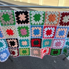 Vintage Granny Square Pattern Multicolor Crocheted Throw Blanket Afghan 54″X42″