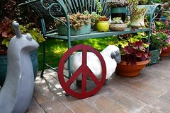 Metal Treasured Red Peace Sign Decorative Metal Hanging Peace Sign Wall DecorArt