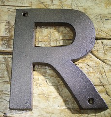 Cast Iron Industrial LETTER R Sign Rustic Brown 5″ tall Alphabet
