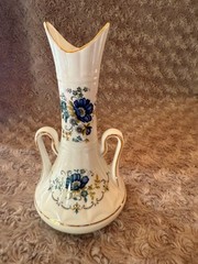 Royal Tara Floral Urn Bud Vase Fine bone China Made in Galway Ireland FREE SHIP