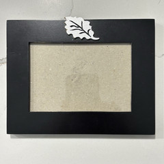 Picture Frame Black for Tabletop 3.5 x 5 inch Vertical or Horizontal Leaf Accent