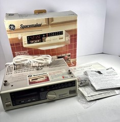 Vintage New Open Box GE Spacemaker AM FM Clock Radio Under Cabinet Light 7-4230